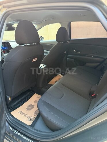 Hyundai Elantra-10