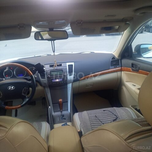 Hyundai Sonata-10