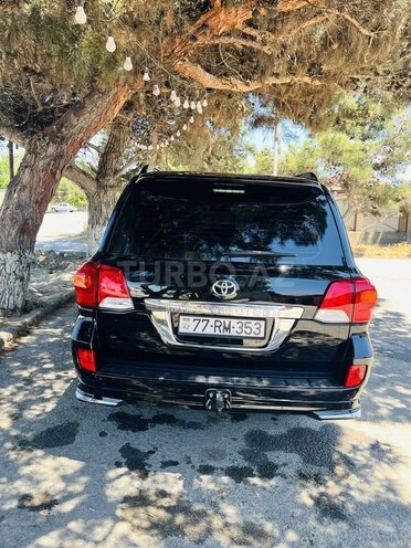 Toyota Land Cruiser-6