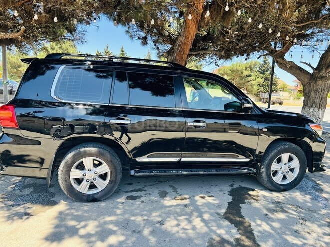 Toyota Land Cruiser-5