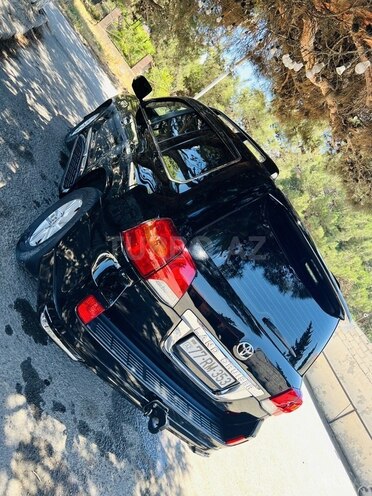 Toyota Land Cruiser-7