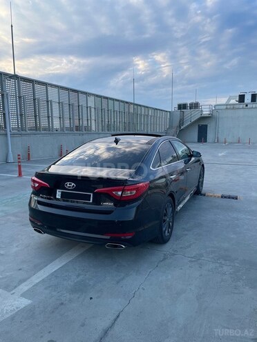 Hyundai Sonata-12