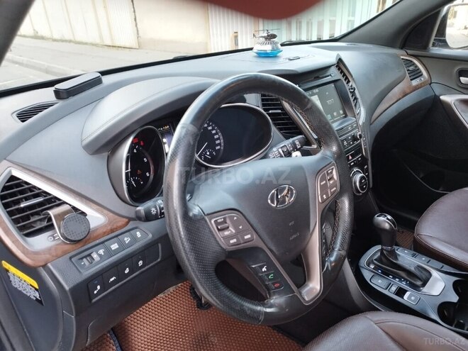 Hyundai Santa Fe-6