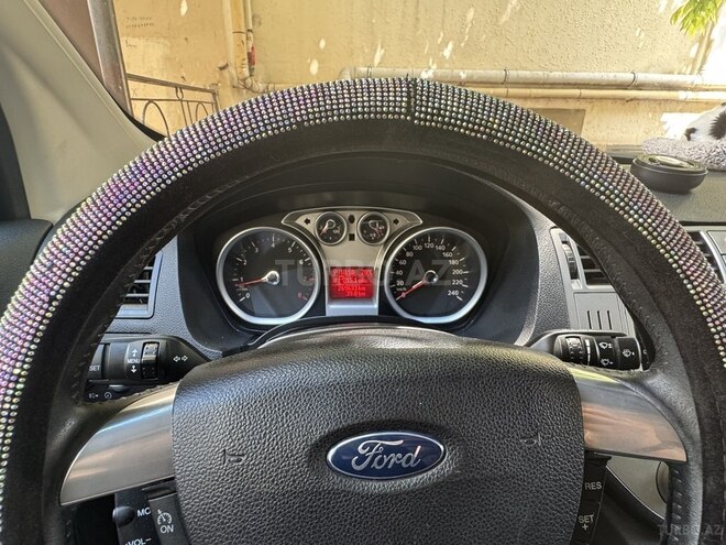 Ford Kuga-5