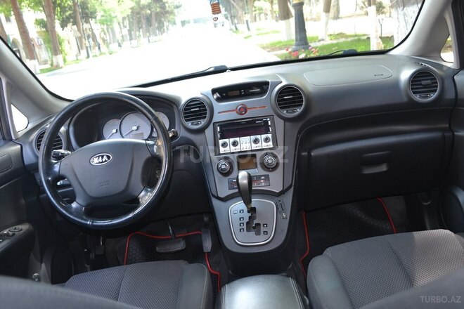 Kia Carens-3