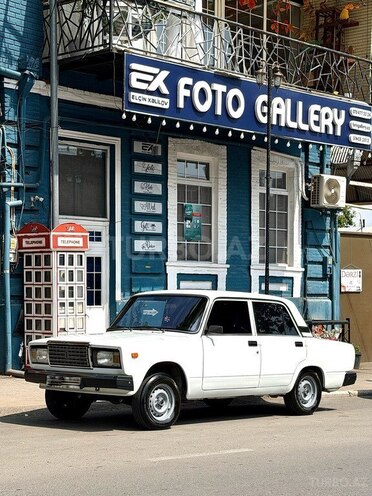 LADA (VAZ) 2107-1