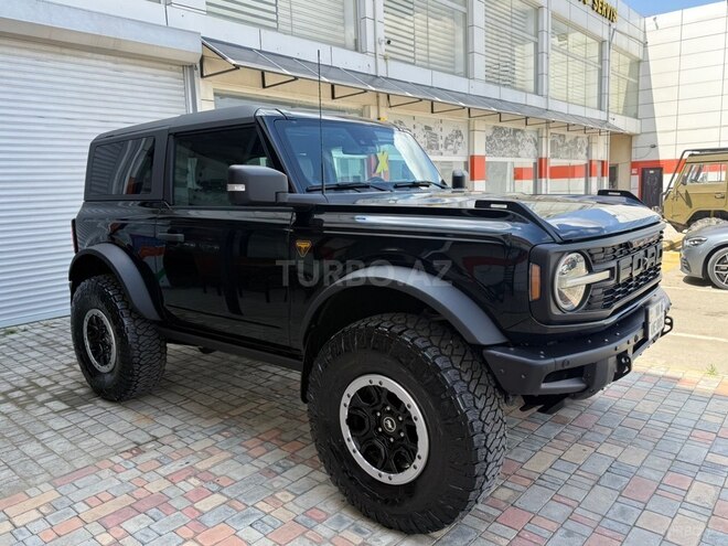 Ford Bronco-3
