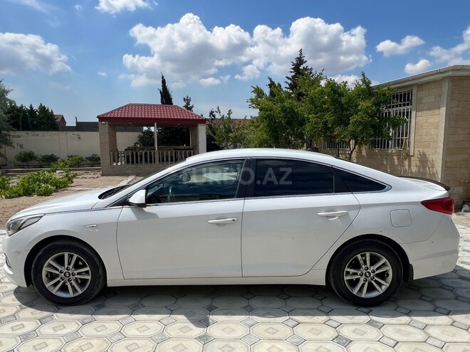 Hyundai Sonata-4