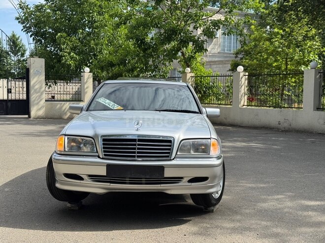 Mercedes C 240-3