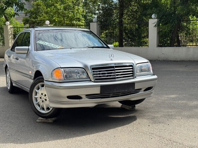 Mercedes C 240-1