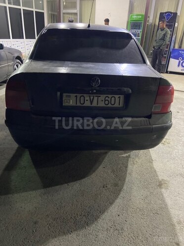 Volkswagen Passat-6