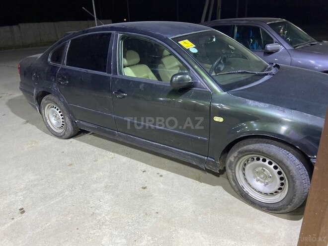 Volkswagen Passat-4