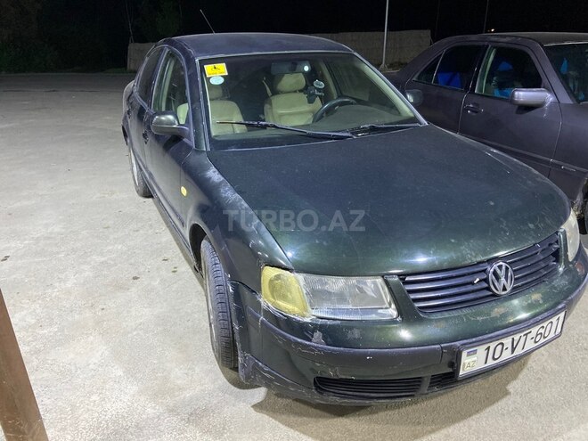 Volkswagen Passat-5