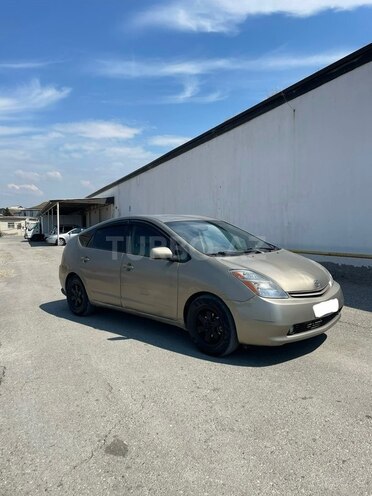 Toyota Prius-3