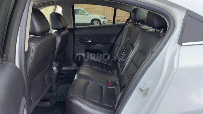 Chevrolet Cruze-9
