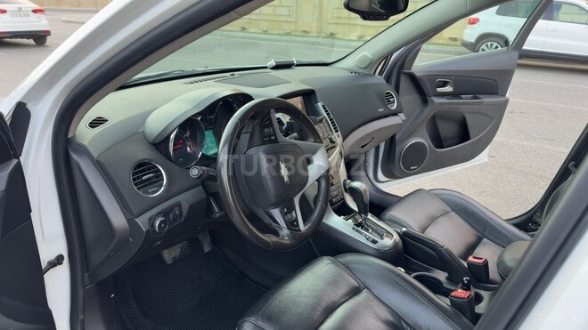 Chevrolet Cruze-8