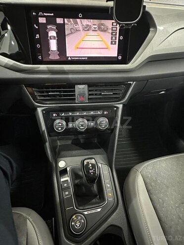 Volkswagen Taos-16