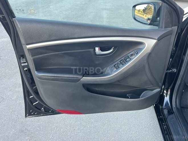Hyundai i30-10