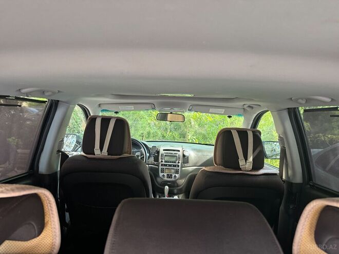 Hyundai Santa Fe-8