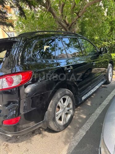 Hyundai Santa Fe-12