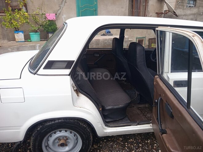 LADA (VAZ) 2107-10