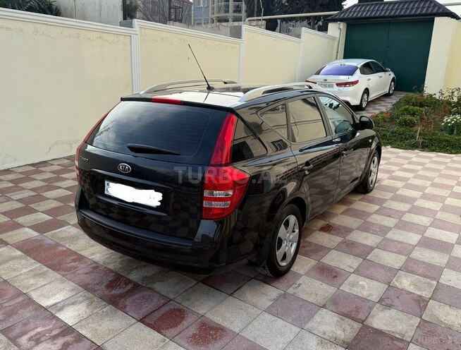 Kia Ceed SW-4
