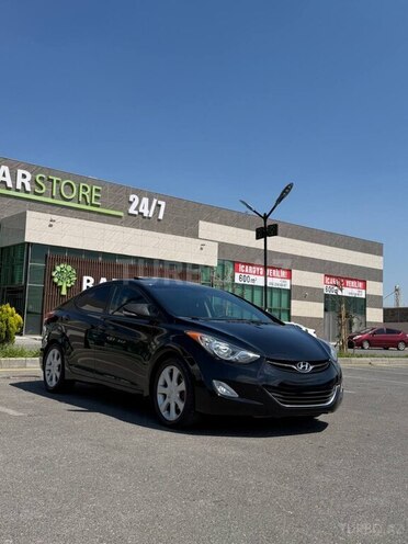 Hyundai Elantra-2