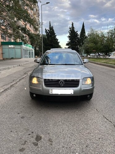 Volkswagen Passat-1