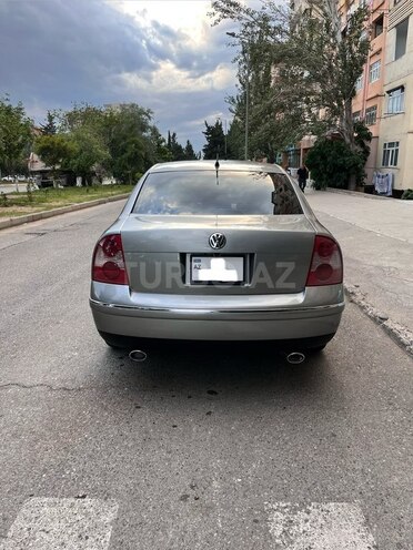 Volkswagen Passat-10