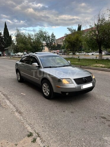 Volkswagen Passat-2