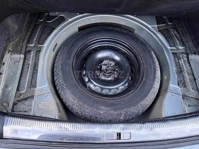 Volkswagen Passat-16