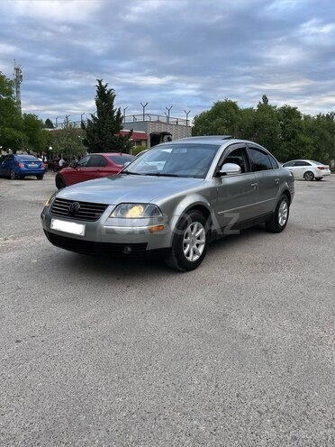 Volkswagen Passat-5