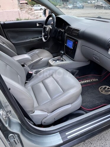 Volkswagen Passat-12
