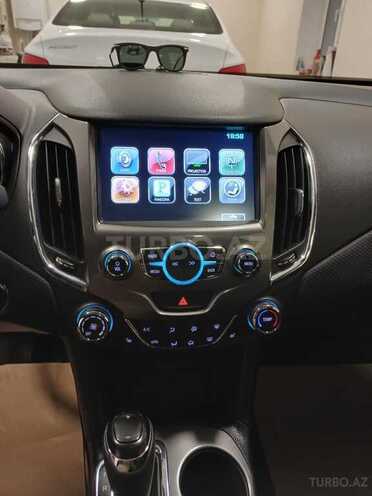 Chevrolet Cruze-13