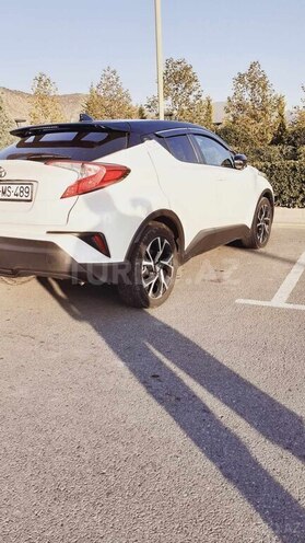 Toyota C-HR-3
