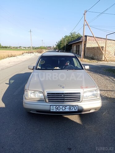 Mercedes C 220-1