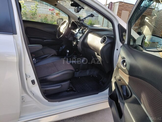 Nissan Note-8