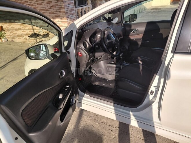 Nissan Note-9