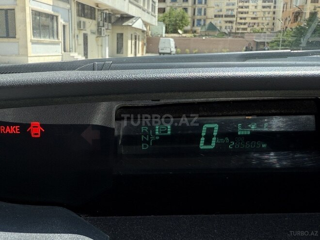Toyota Prius-8
