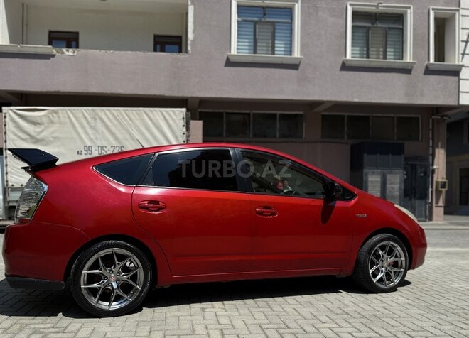Toyota Prius-5