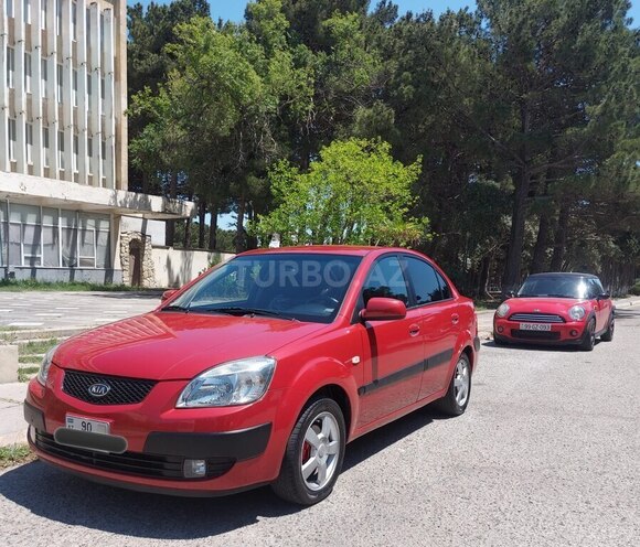 Kia Rio-1