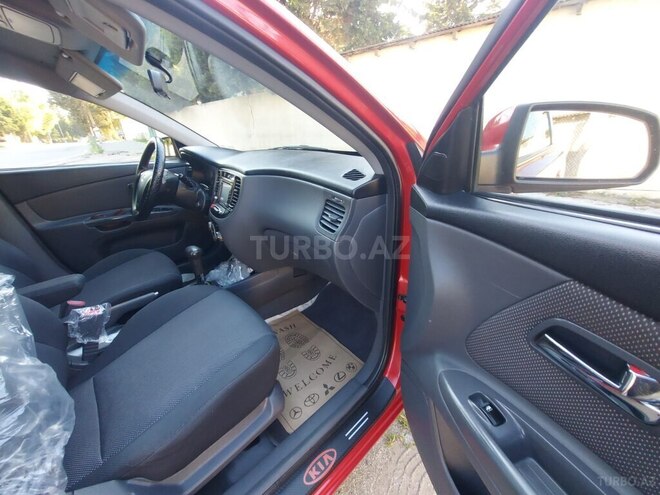 Kia Rio-14