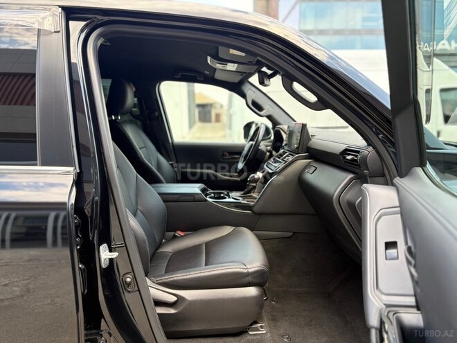 Toyota Land Cruiser-9
