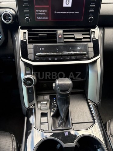 Toyota Land Cruiser-16