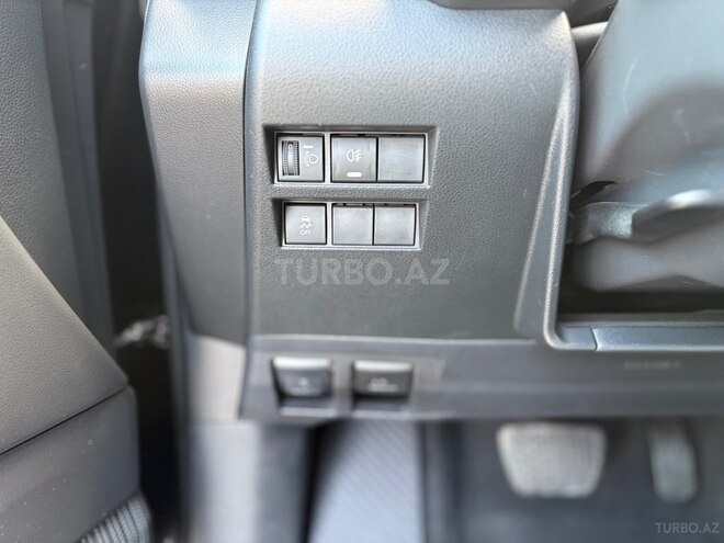 Toyota Land Cruiser-17