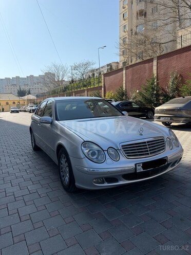 Mercedes E 320-2