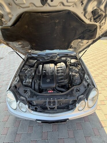 Mercedes E 320-10