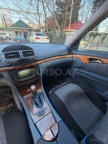 Mercedes E 320-8