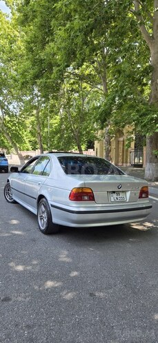 BMW 525-7