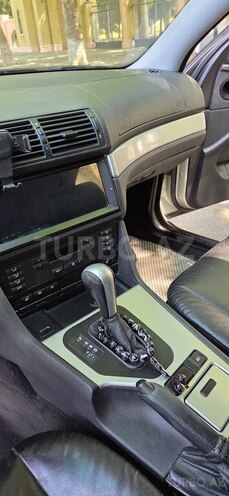 BMW 525-12